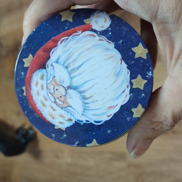 🎅 Small Santa Claus tin - Picture 3 of 5